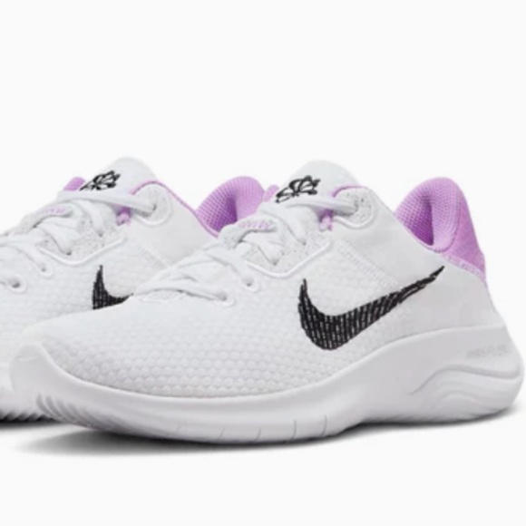 Women's Nike Flex Experience RN11 Size 7 in White/Black/Fuchsia - Picture 4 of 6